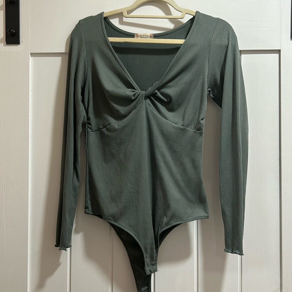Womens Large Altar’d State Green Bodysuit w/ Twist Detailing, Like New Condition